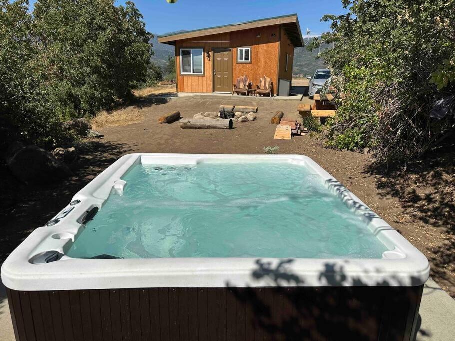 Walnut Cottage Badger Luaran gambar